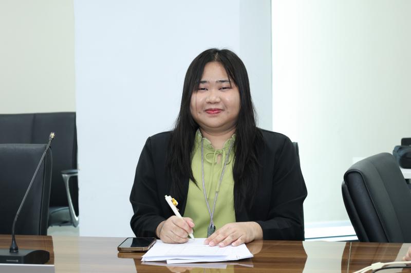นางศิริลักษณ์ มีม�