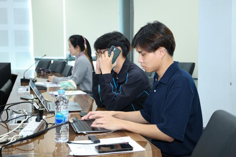นางศิริลักษณ์ มีม�
