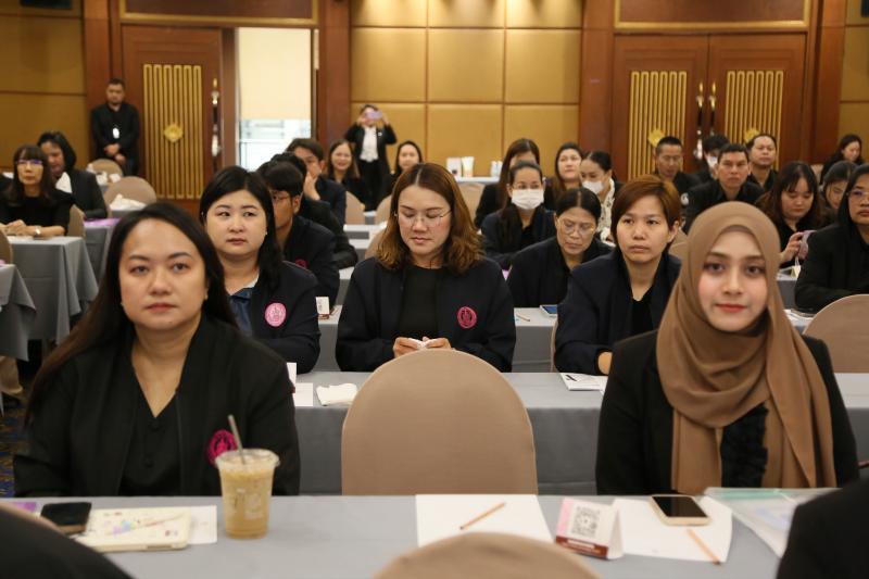 ปลัด พม. เป็นประธา�