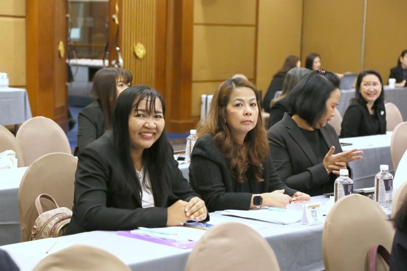 ปลัด พม. เป็นประธา�