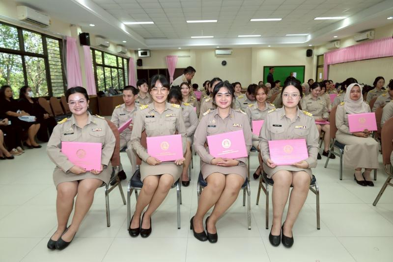 นางเตือนใจ คงสมบั�