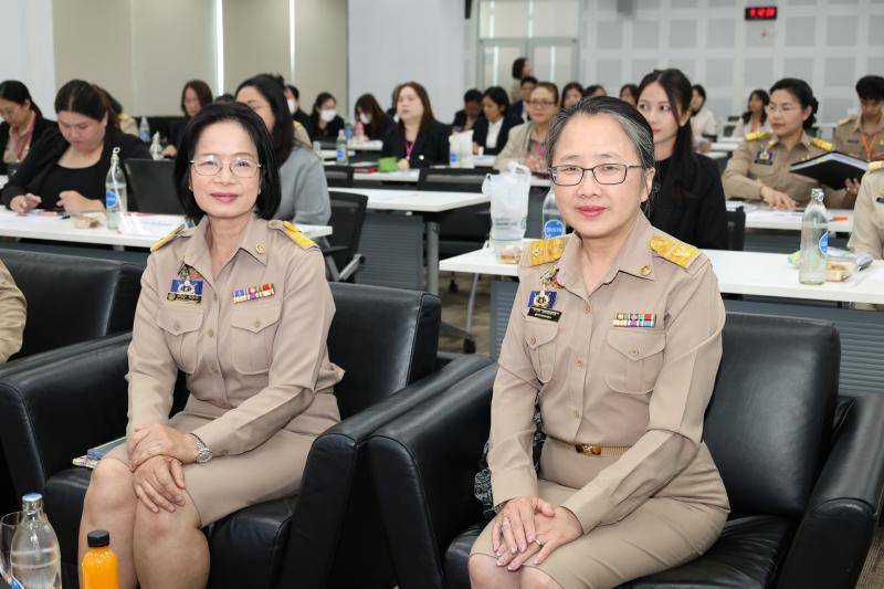 ปลัด พม. เป็นประธา�