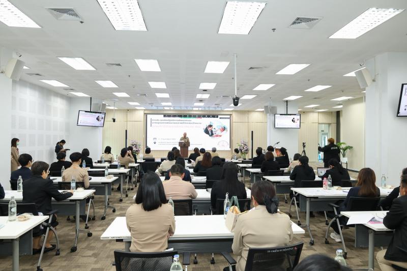 ปลัด พม. เป็นประธา�