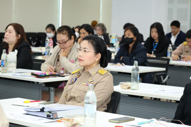 ปลัด พม. เป็นประธา�
