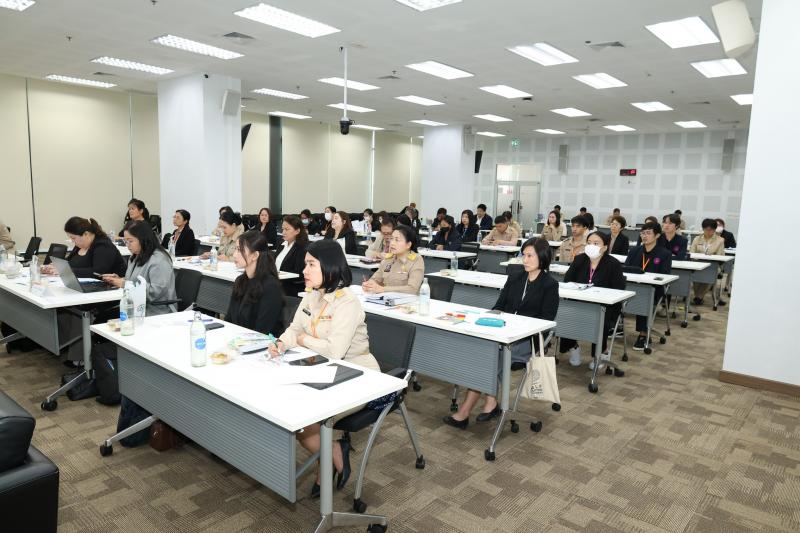 ปลัด พม. เป็นประธา�
