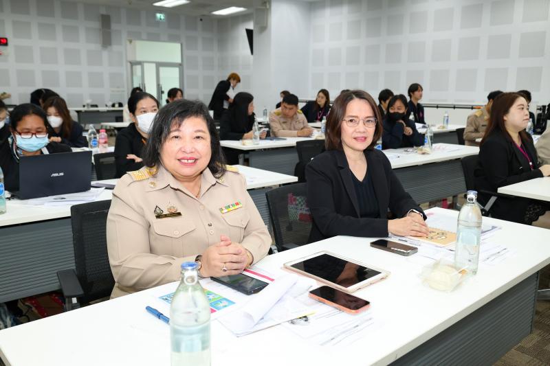 ปลัด พม. เป็นประธา�