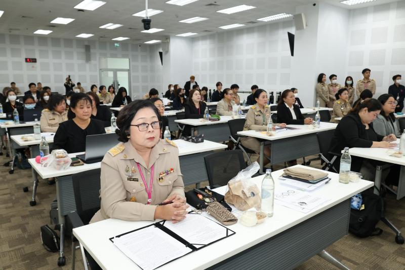 ปลัด พม. เป็นประธา�