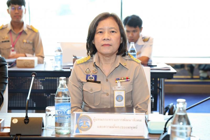 นางสาวสุนีย์ ศรีส�