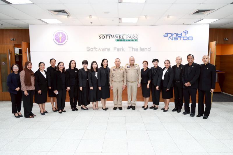 ปลัด พม. เป็นประธา�