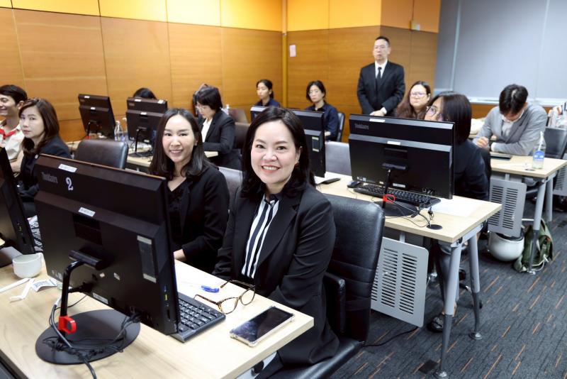ปลัด พม. เป็นประธา�