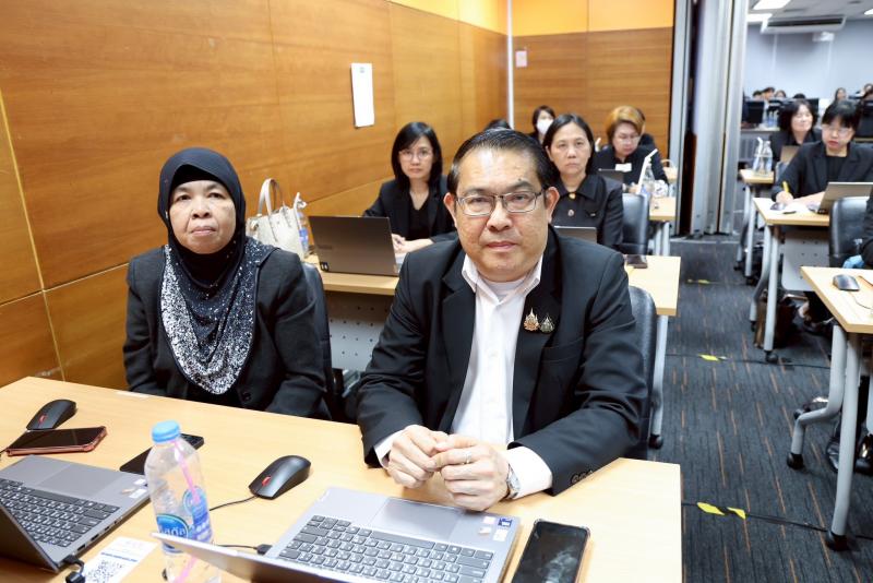 ปลัด พม. เป็นประธา�