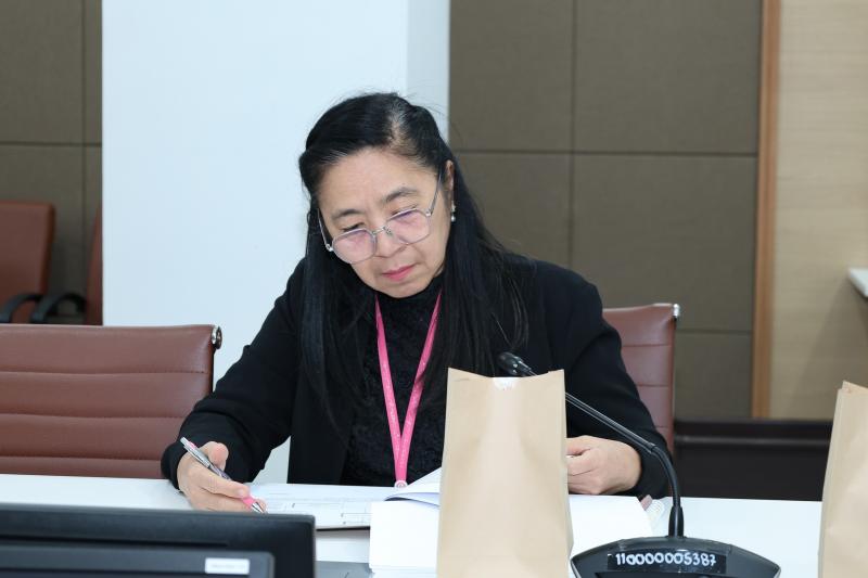 ปลัด พม. เป็นประธา�