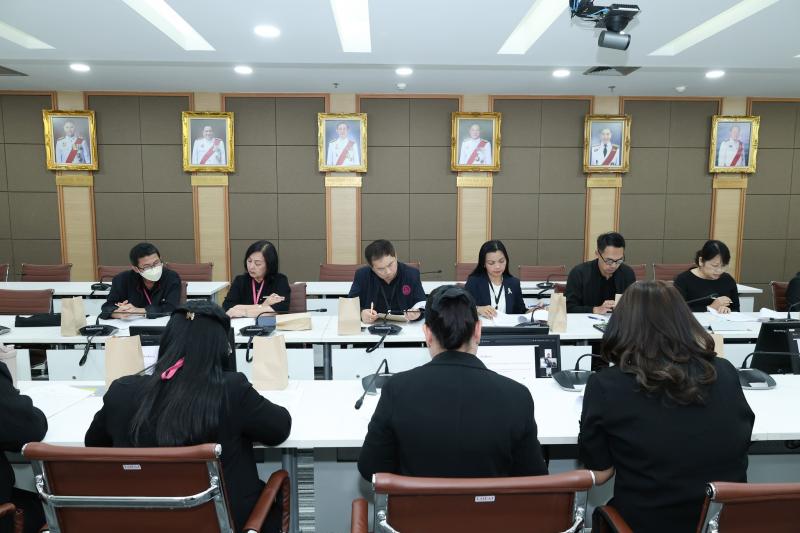ปลัด พม. เป็นประธา�
