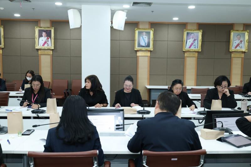 ปลัด พม. เป็นประธา�