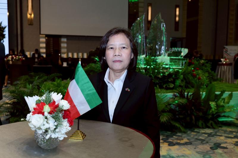 นางสาวสุนีย์ ศรีส�