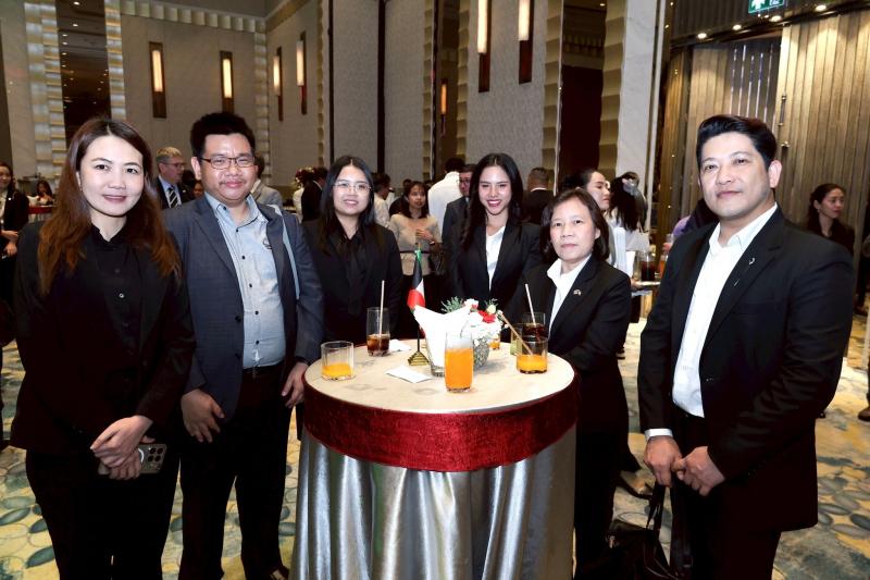 นางสาวสุนีย์ ศรีส�