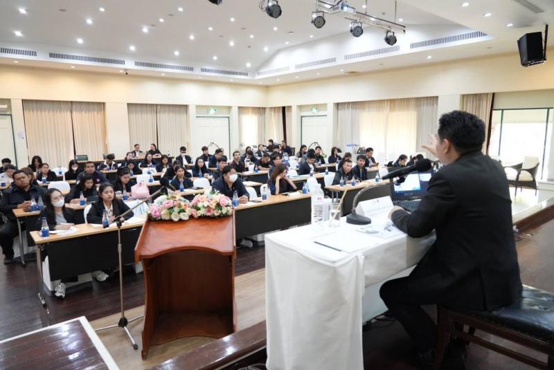 นายกองตรี ดร.ธนกฤต