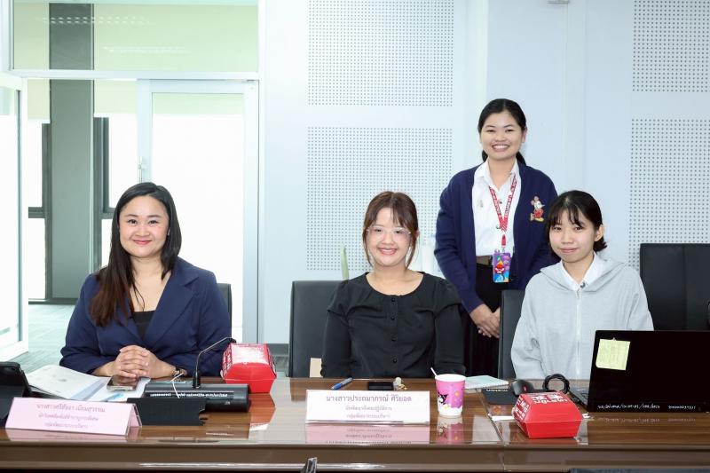 นางสาวนภาพร เมฆาผ�