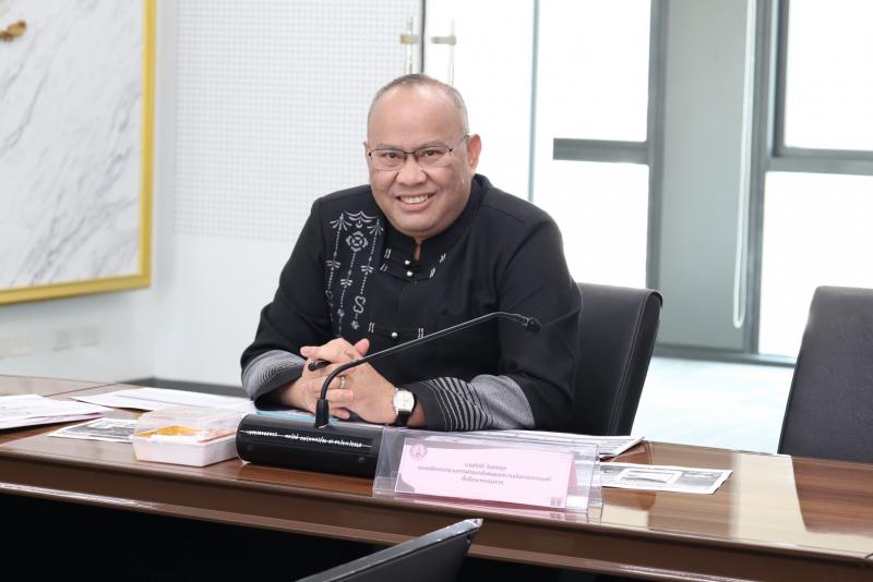 นางศิริลักษณ์ มีม�