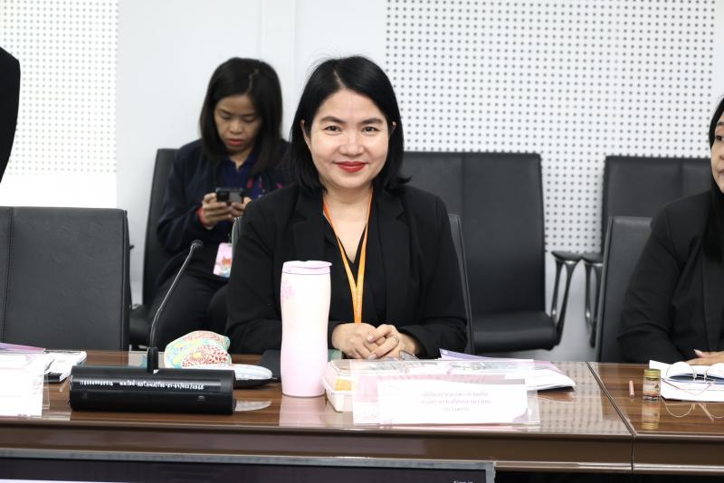 นางศิริลักษณ์ มีม�