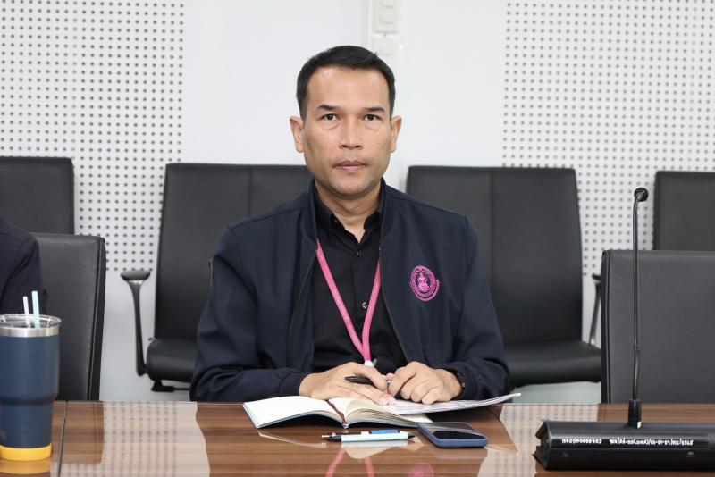นางศิริลักษณ์ มีม�
