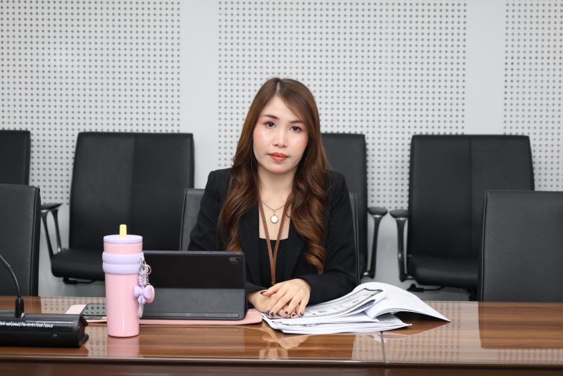 นางศิริลักษณ์ มีม�