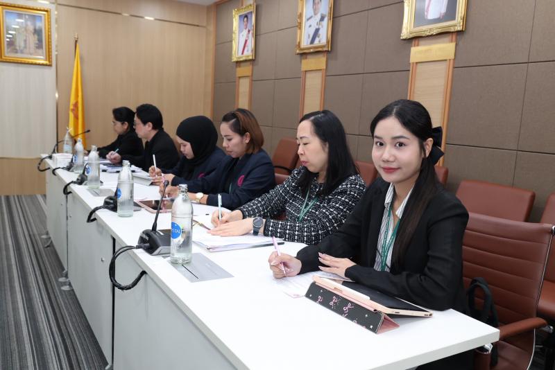 ปลัด พม. เป็นประธา�
