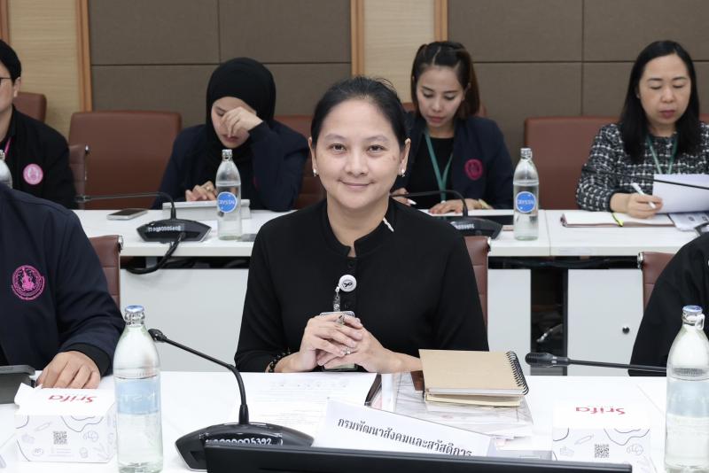 ปลัด พม. เป็นประธา�
