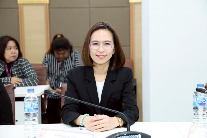 ปลัด พม. เป็นประธา�