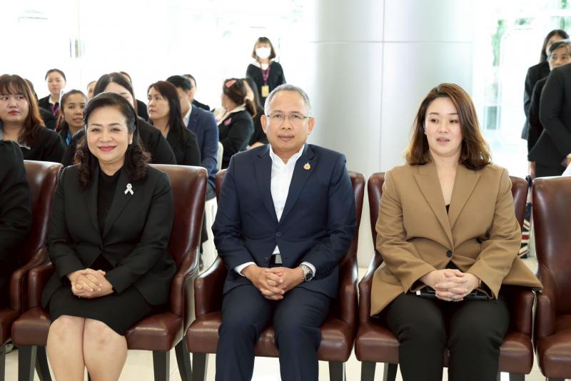 ปลัด พม. เป็นประธา�