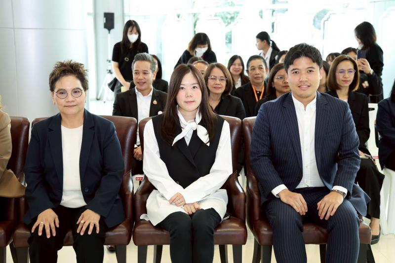 ปลัด พม. เป็นประธา�