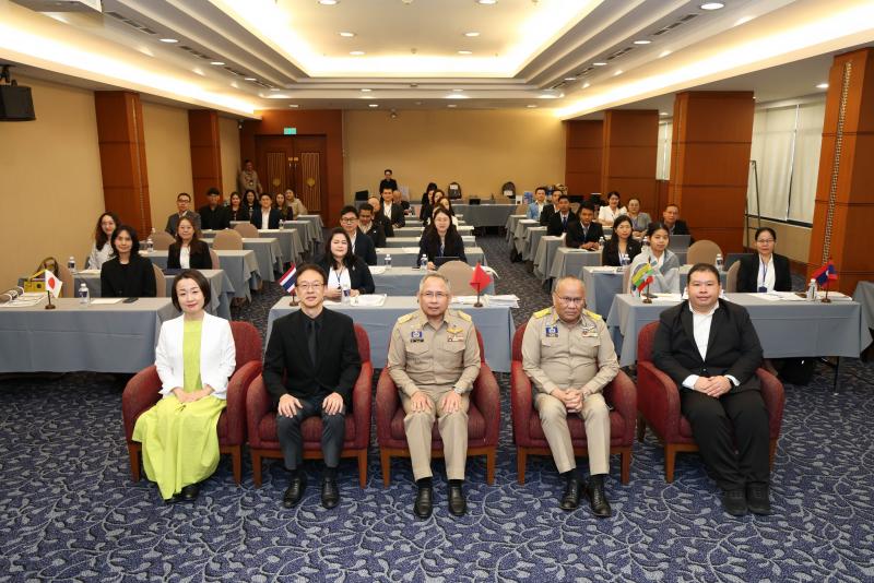 ปลัด พม. เป็นประธา�