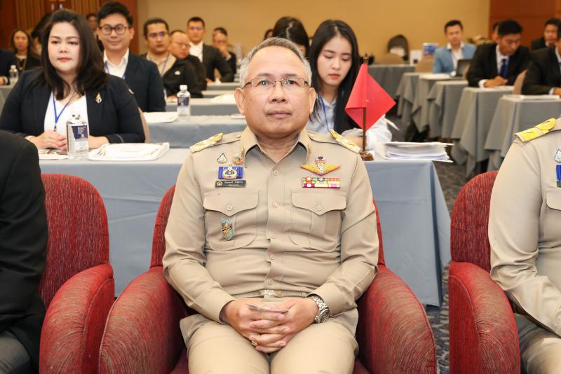 ปลัด พม. เป็นประธา�