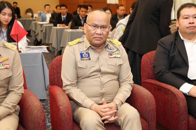ปลัด พม. เป็นประธา�