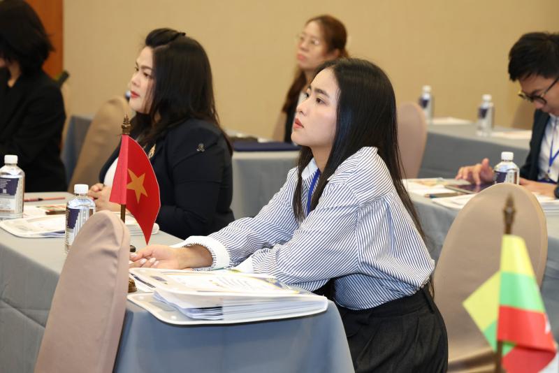 ปลัด พม. เป็นประธา�