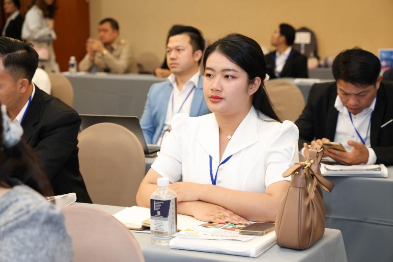 ปลัด พม. เป็นประธา�
