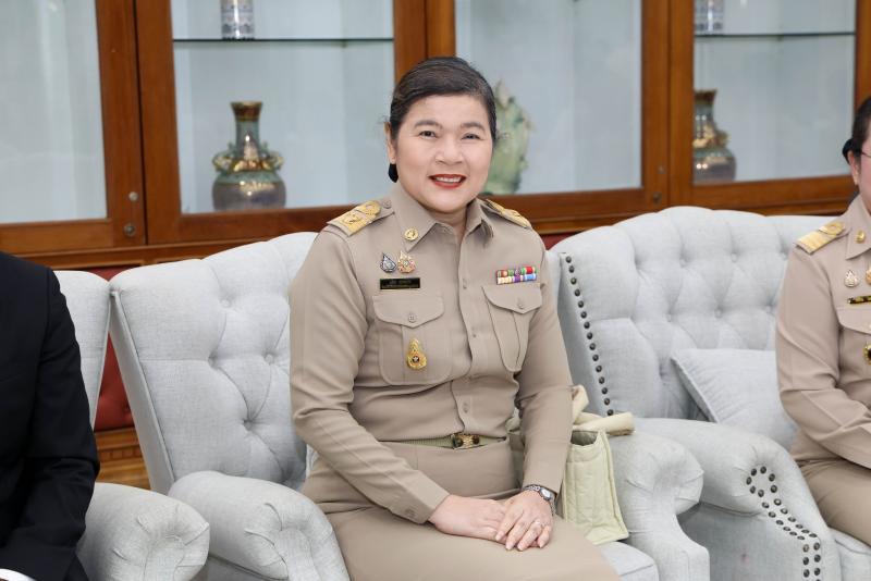 ปลัด พม. เป็นประธา�