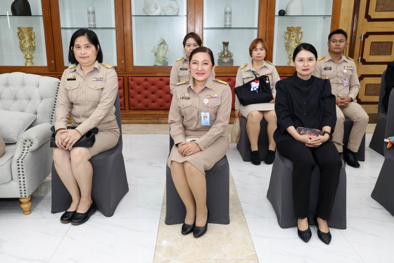 ปลัด พม. เป็นประธา�