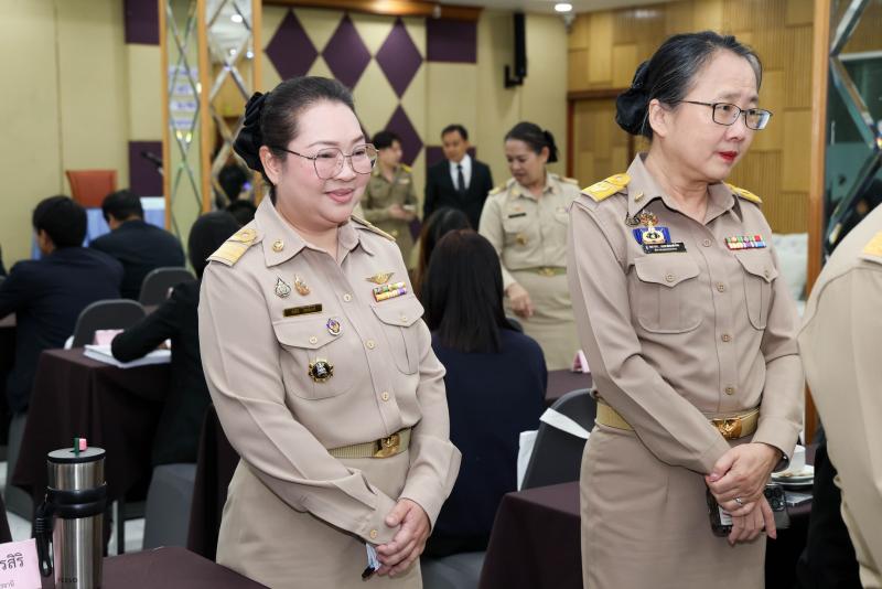 ปลัด พม. เป็นประธา�