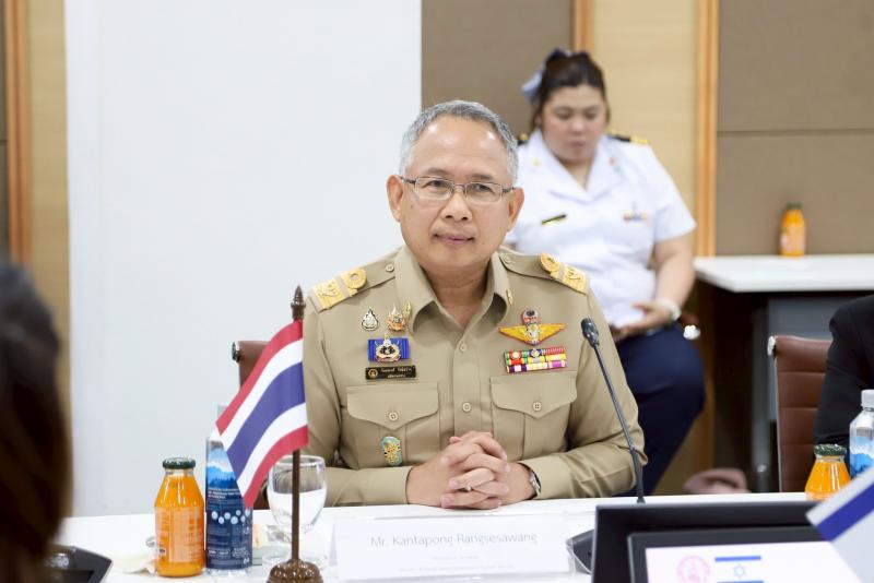 ปลัด พม. ให้การต้อ�