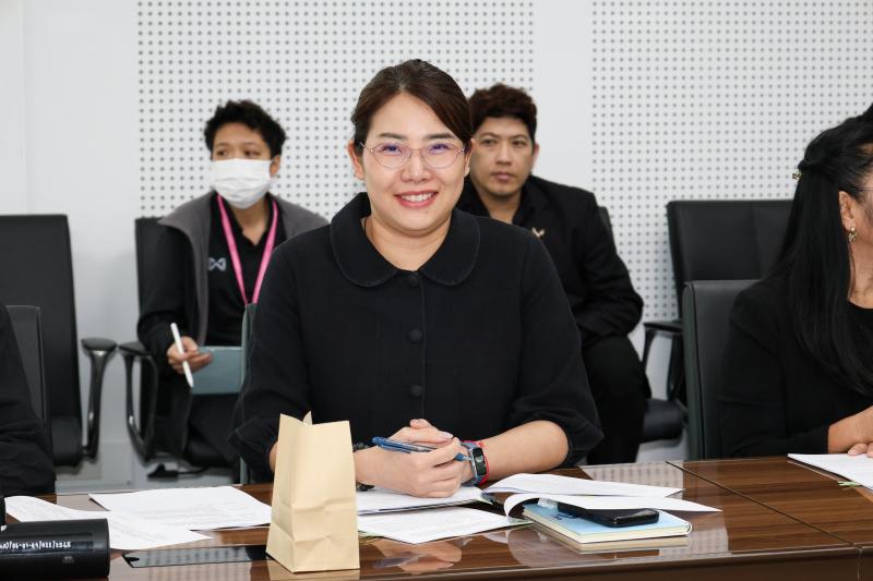 นางสาวสุนีย์ ศรีส�