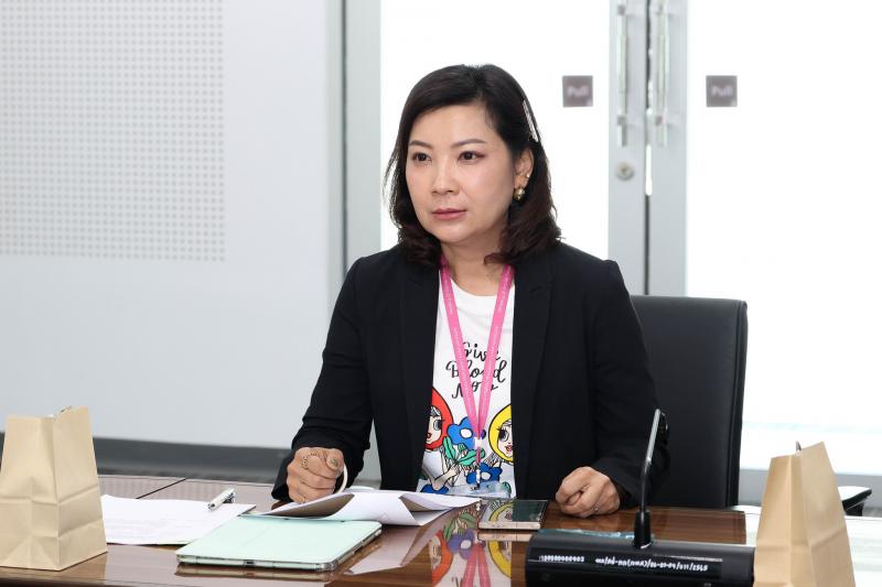 นางสาวสุนีย์ ศรีส�