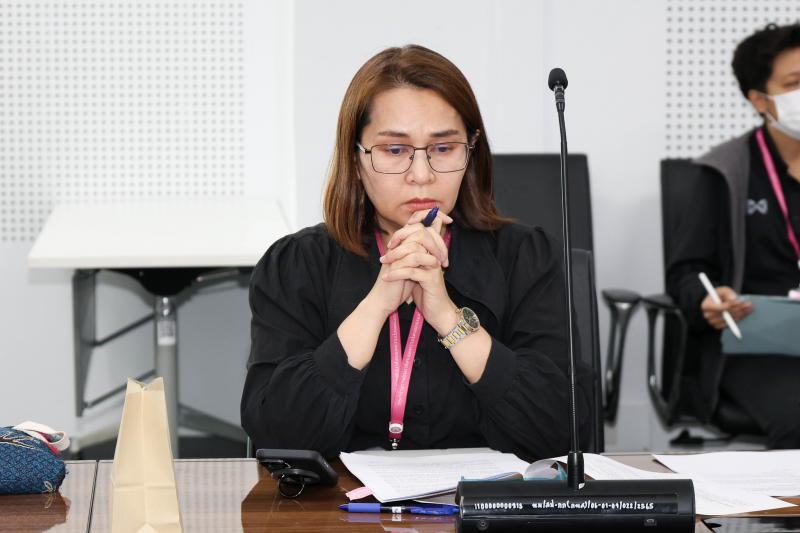 นางสาวสุนีย์ ศรีส�