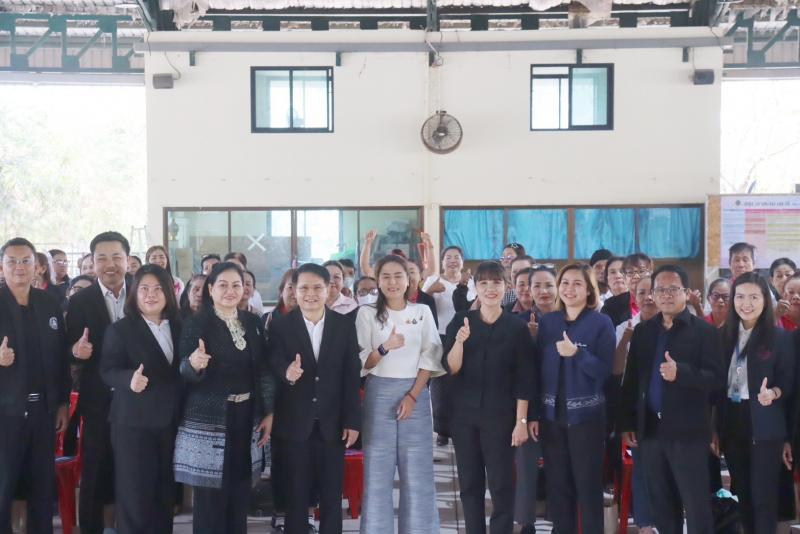 นางสาวชวนชม จันทะ�
