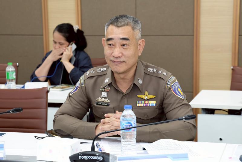 นางสาวสุนีย์ ศรีส�