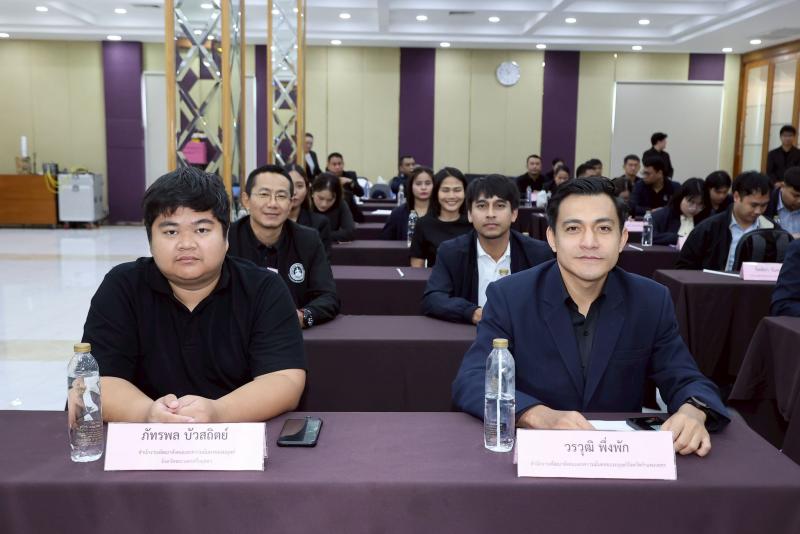 นางเตือนใจ คงสมบั�