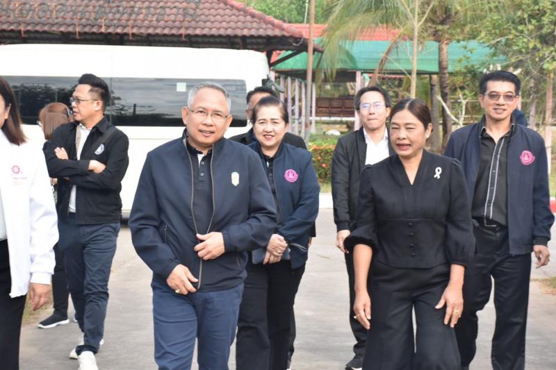 ปลัด พม. ลงพื้นที่�