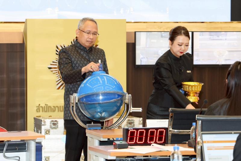 ปลัด พม. ให้เกียรต�