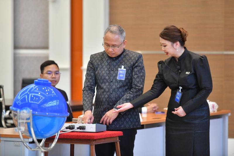 ปลัด พม. ให้เกียรต�