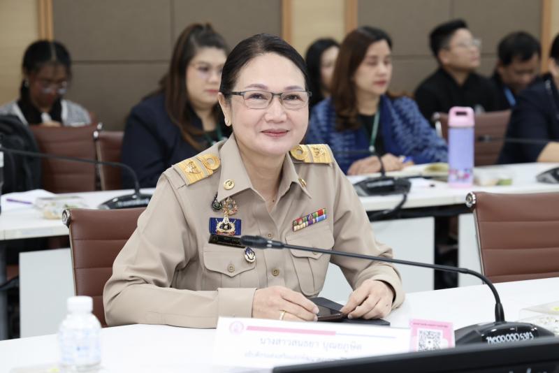 ปลัด พม. เป็นประธา�
